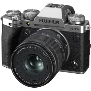 FUJIFILM XT5 CAMERA WITH XF 16-50MM F4 LENS