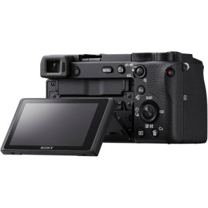 SONY A6600 WITH 18-135MM F3.5-5.6 LENS